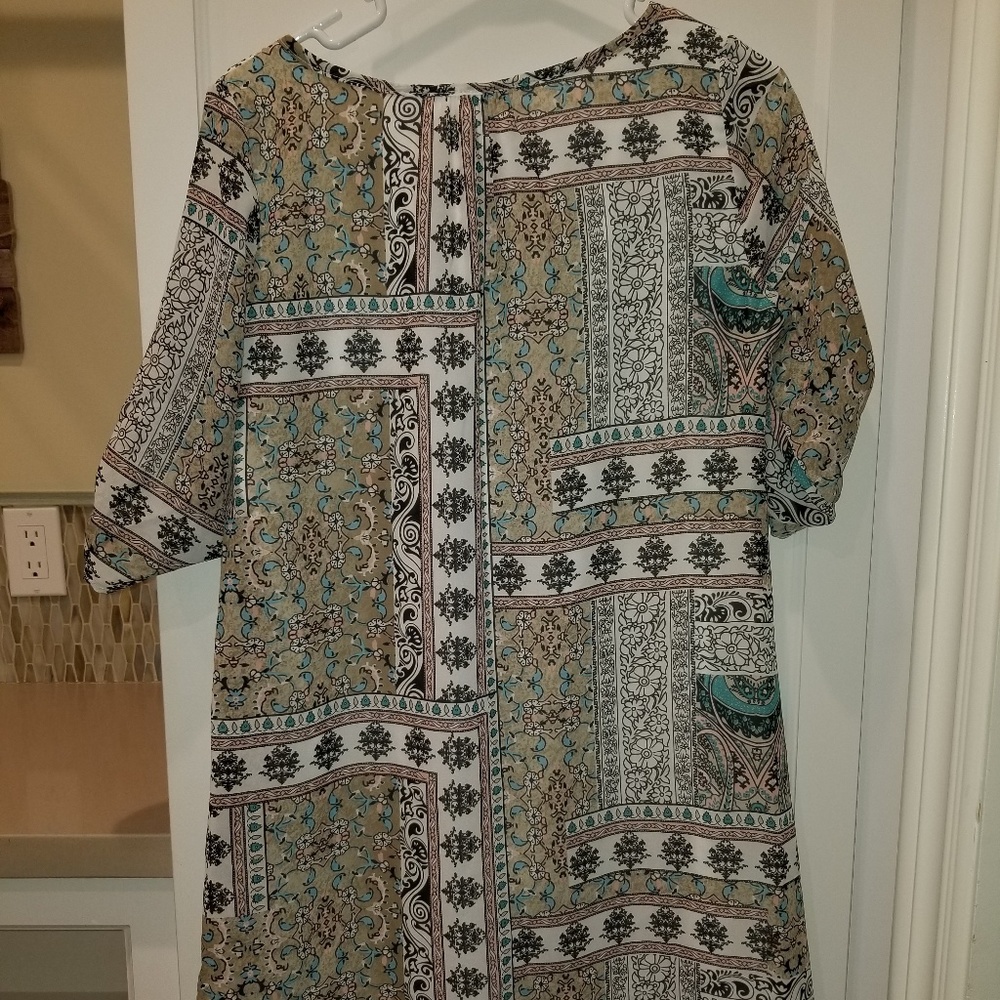 Dress - Picture 2 of 4